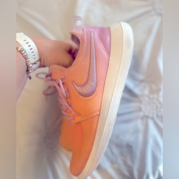 NIKE | colorful training shoes - Picture 2 of 8